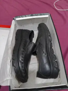 Sepatu Pierre cardin original uk 40/41