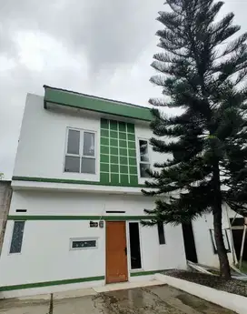 Dijual cepat rumah baru di Karadenan townhouse kab bogor