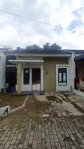 Dijual cepat! Rumah lokasi strategis harga nego