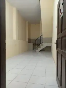 IP3012: Disewakan Rumah Dalam Gang Motor di Jelambar