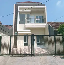 Di jual rumah mewah 2 lantai dekat mall Ciputra Citra Raya