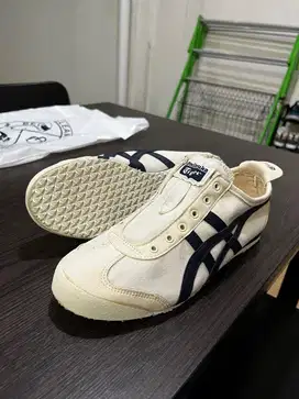 Preloved Onitsuka Tiger Canvas Slip On Like New