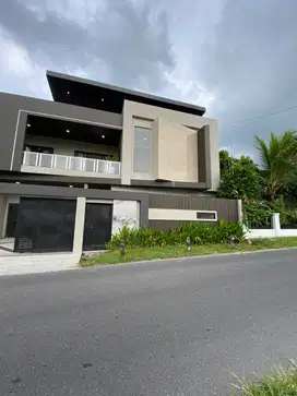 RUMAH MEWAH KONSEP VILLA VIEW GUNUNG MERAPI