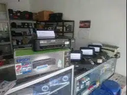 bagian serabutan toko elektronik
