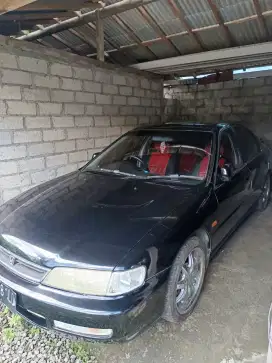 Di jual mobil Accord SV4 AT