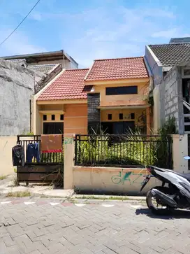 Jual Apa Adanya, Rumah Hadap Timur Uk. 6x15m Di Rungkut, Medayu Utara