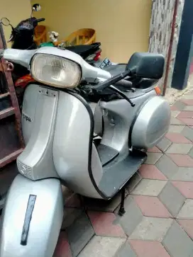 Vespa P150X 1979
