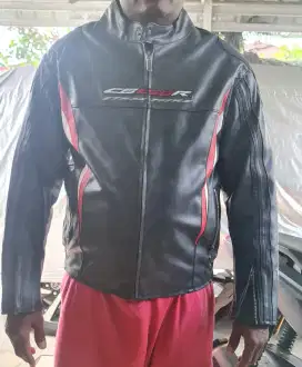 Jaket CBR masih baru