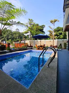 Dijual villa dicisarua puncak bogor