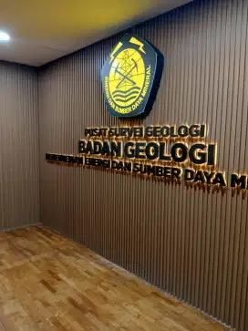 Jasa pembuatan reklame neon box huruf timbul custom
