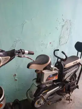 Sepeda Listrik Super Bike