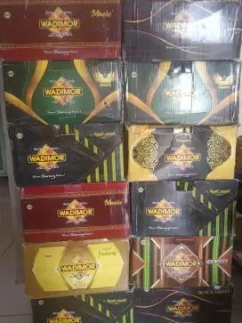 Kain sarung wadimor