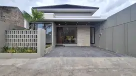 RUMAH BARU & SIAP HUNI TANAH LUAS DEKAT CANDI SAMBISARI DI KALASAN