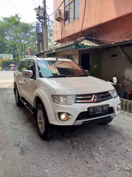 (DP59JT) PAJERO SPORT DAKAR VGT SUNROOF A/T 2014 FORTUNER INNOVA CX5
