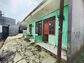 Di jual cepat kontrakan 4 pintu harjamukti,cimanggis depok.