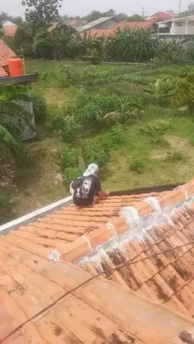 Perbaikan atap bocor talang bocor dak rembes genteng bocor