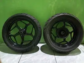 VELG PCX 160 HITAM GLOSSY