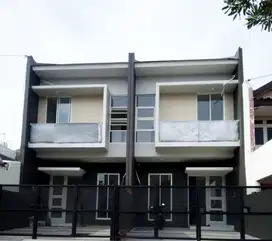 Miliki Rumah 2 Lantai Di Komplek Perumahan Kutosari Indah Selatan Sby