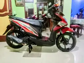 Dijual Honda Beat fi THN 2014 mulus komplit pajak panjang