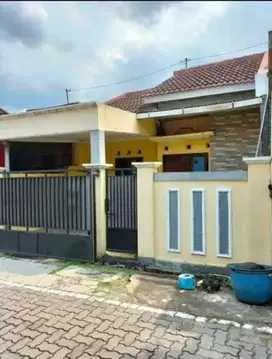 Dijual rumah sinarwaluyo
