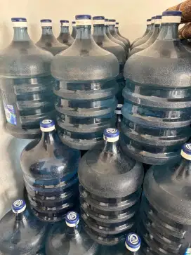 dijual Aqua galon dan isi edisi cuci gudang