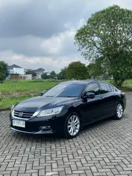 Honda Accord VTI-L 2014