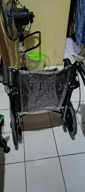 Jual kursi roda