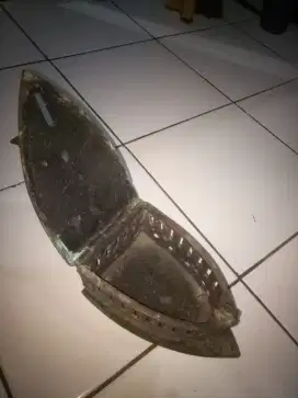 Setrikaan arang tempo doeloe