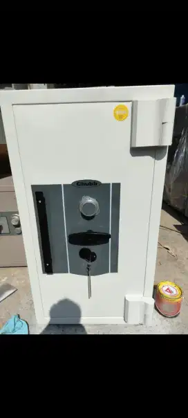 Brankas CHUBB SAFES Kasteel Mark III size 3