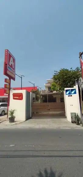 Rumah Tempat Usaha Free Furnished Jakarta Barat