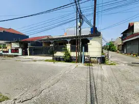Di jual rumah siap huni dalam komplek gg.nangka tapos depok.