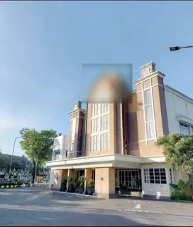 Hotel aktif strategis kayu tangan basuki rahmat malang