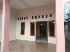Rumah disewakan   gedung batu  pamularsih