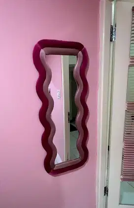 Kaca Cermin Estetik