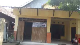 Dikontrakan rumah induk nya saja bisa bayar per 6 bulan