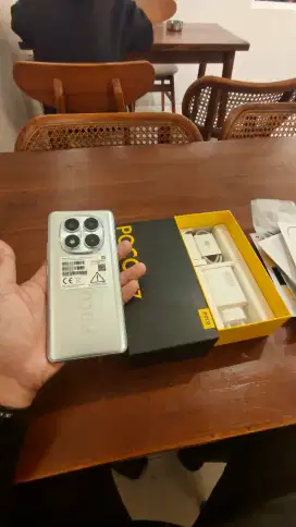 poco X7 ram 8/256 blm di pakai sama sekali mulus 100% masih baru