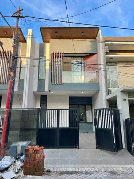 Rumah baru 2 lantai di Mulyosari Utara