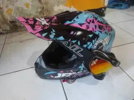 Helm JPX size L