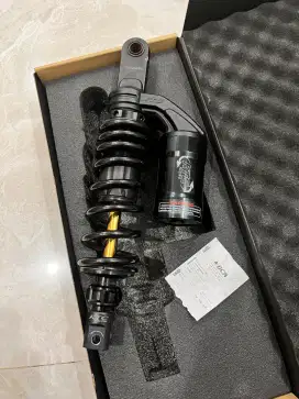 shock KTC dan Velg VNd ex Vario