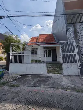 RUMAH SEMOLOWARU DKT TGH KOTA MERR GM MANYAR KLAMPIS NGINDEN BRATANG