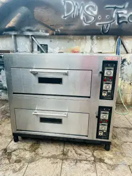 Oven automatis gas 2 deck isi 4 loyang merk Mahyih Taiwan