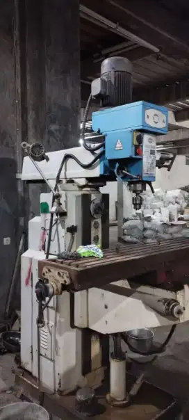 Mesin Milling otomatis