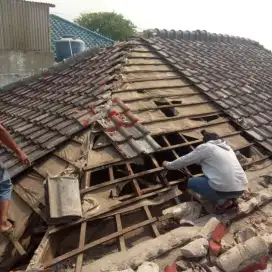 perbaikan atap bocor, dag, talang, kanopi, renopasi dll