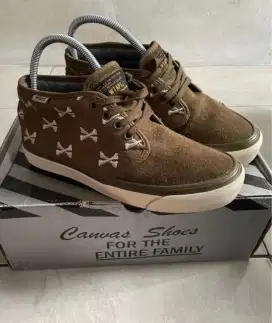 Vans x wtaps like new