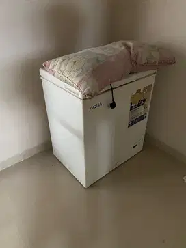 Freezer Box merek aqua