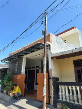 OVER KREDIT RUMAH 2 LANTAI