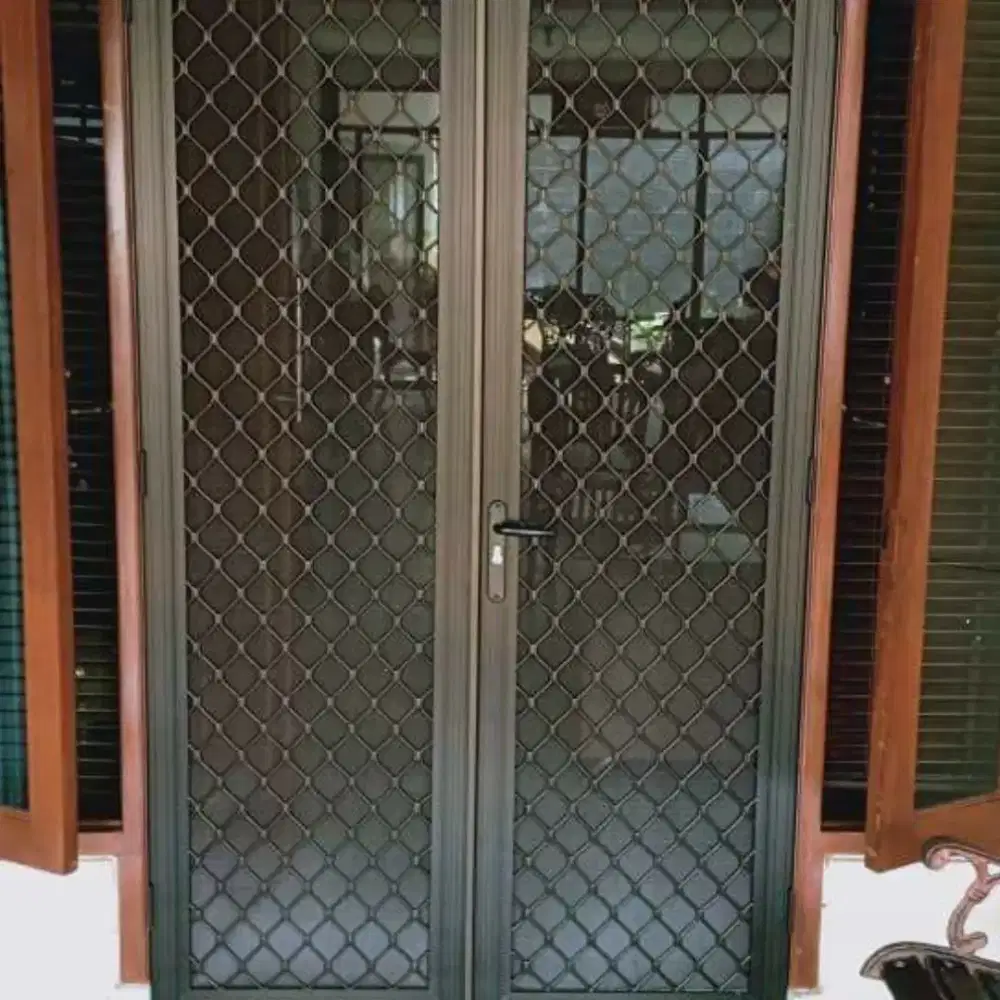 Pintu kasa almunium