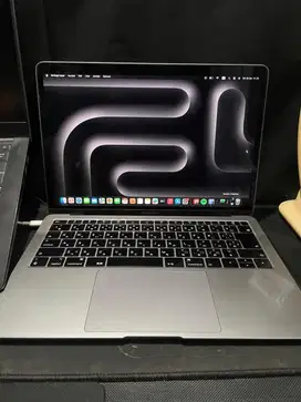 Macbook air 2018 8/128 pemakaian pribadi