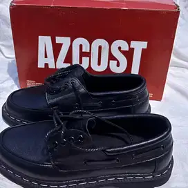 Sepatu pantofel pria