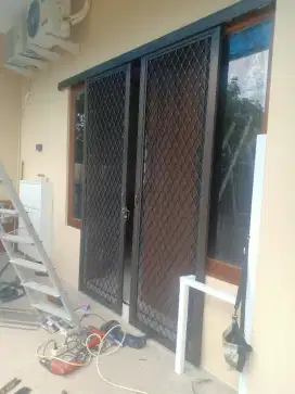 Pintu kasa nyamuk almunium/exsona